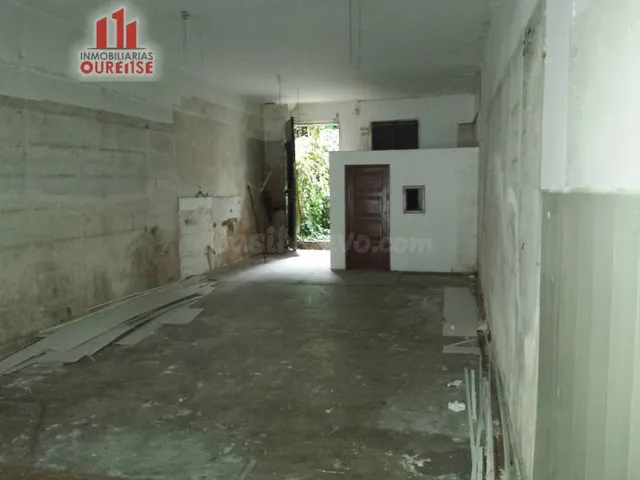 LOCAL COMERCIAL EN LA ZONA DE LAS LAGUNAS. — 2