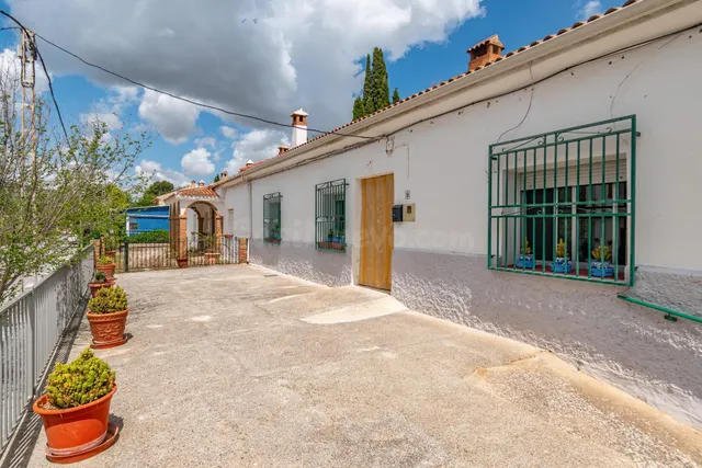 MAGNÍFICA CASA EN UNA PLANTA CON GRAN PARCELA EN UN ENTORNO  - foto 5