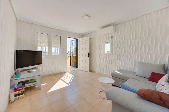Casa 2 habitaciones 51m² en venta - La marina — 18
