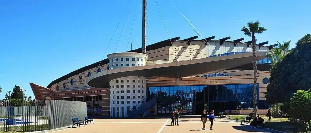 Céntrico a pocos metros de la playa, ¡TODO CERCA! — 15