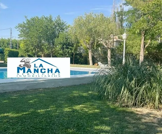 INMOBILIARIA LA MANCHA VENDE CHALET EN AGUA SOL - foto 5