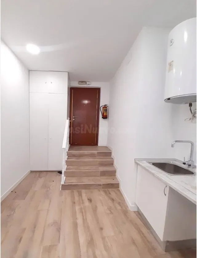 OPORTUNIDAD ÚNICA JUNTO AL RETIRO: LOCAL REFORMADO CON PATIO - foto 5