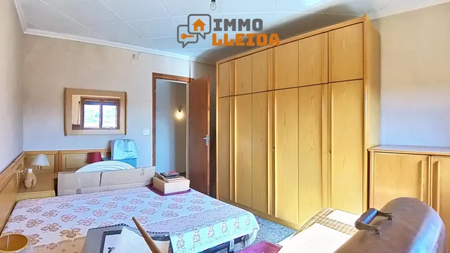 OPORTUNIDAD Casa con mucho terreno y varios garajes — 9