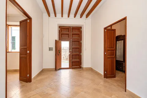 CASA SEÑORIAL DE 300 M2 PARA REFORMA INTEGRAL EN EL CENTRO DE PORRERES