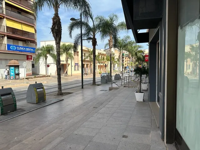 Local en venta y alquiler con opción a compra en Avenida de Salobreña, Motril — 5