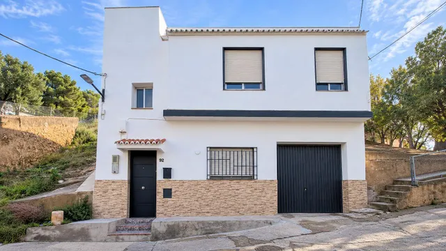 Tres plantas y una casa que guarda el cielo con piscina para el final.!! — 35