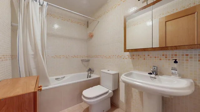 Encantadora Casa con 2 Terrazas a un Paso del Hotel 525 – 3 Dormitorios en Los Alcázares — 14