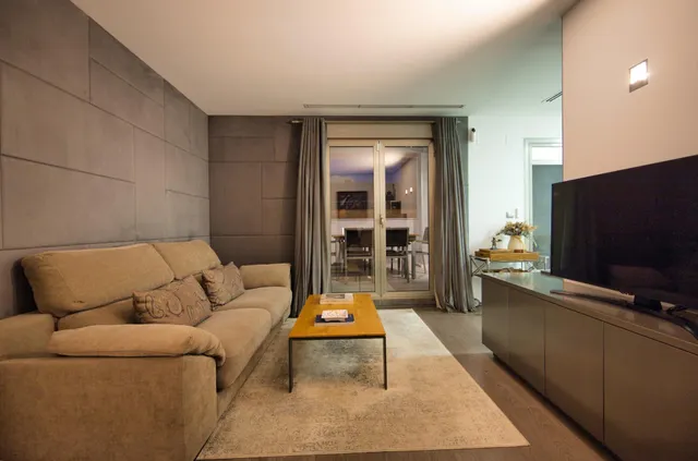 Ático con gran terraza y solárium privado en el corazón de Alicante — 34