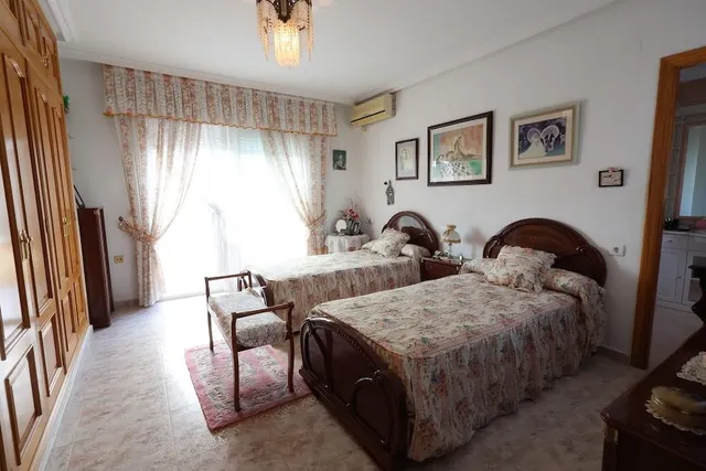 Chalet independiente en Las Filipinas con impresionante parcela de 1.514 m2 — 13