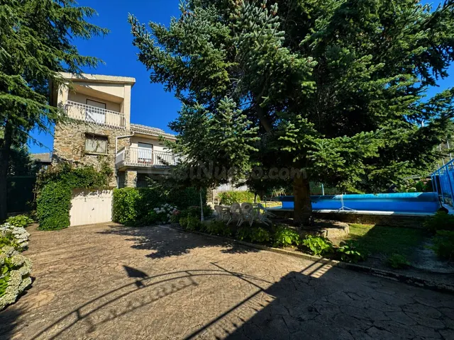 Casa-Chalet en Venta en Navas De Riofrio Segovia — 43