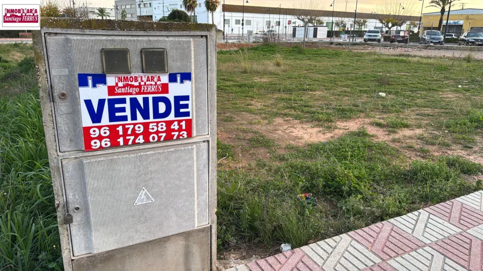 VENTA DE TERRENO URBANO EN BENIFAIO (VALENCIA) ZONA RESIDENCIAL