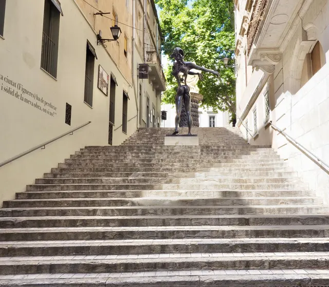 RESTAURANTE EN PLENO CENTRO DE LA CIUDAD — 32