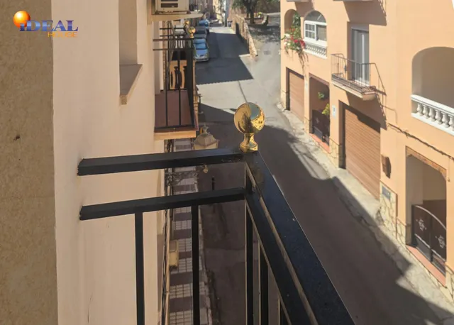 CASA CON GARAJE EN EL CENTRO DE LANJARÓN — 17