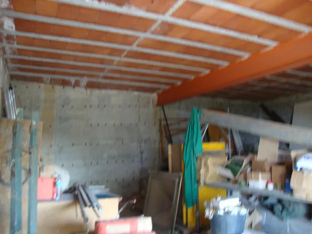 GARAJE EN PARCELA DE 800M2 EN URBANIZACIÓN — 9