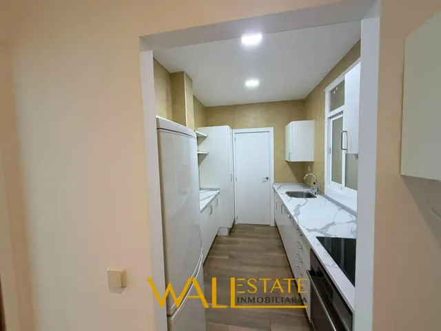 Espectacular piso de 3 dormitorios con balcón en pleno centro — 17
