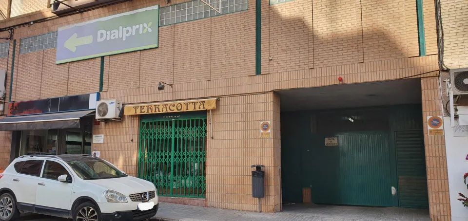 ALQUILER PLAZA GARAJE Y TRASTERO