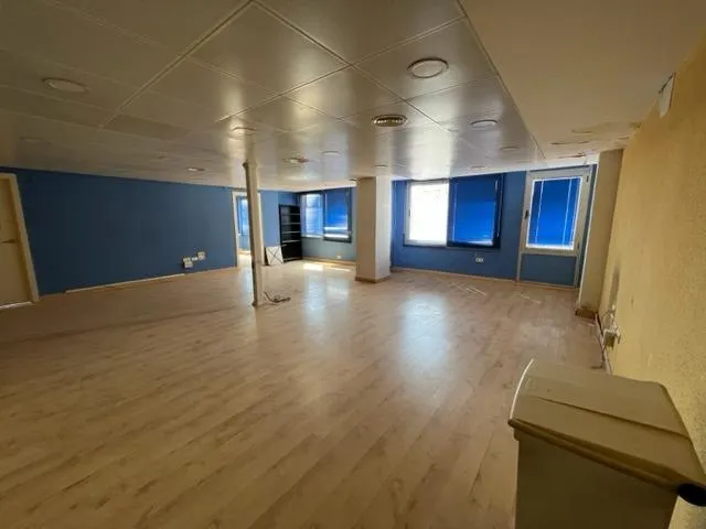 SE VENDE OFICINA EN EL CENTRO DE MURCIA, 420 M2. APROX. EXTERIOR — 7