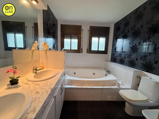 Casa en venta en L'Ametlla del Vallès — 44