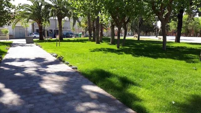 Plazas de garaje en venta en La Pobla de Vallbona - foto 4