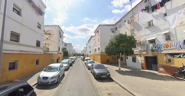 Venta piso en Sevilla — 3