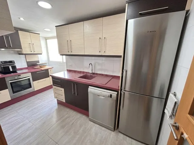 ¡Tu hogar ideal en Valencia! Piso luminoso y reformado - foto 4
