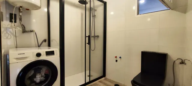 CASA PARA REFORMAR CON CUADRA, PAJAR Y DOS GARAJES EN TORRELAVEGA.- — 11