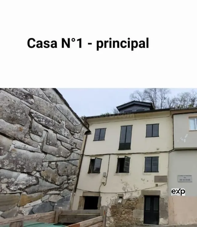 CASA URBANA EN EL CAMINO DE SANTIAGO DE COMPOSTELA