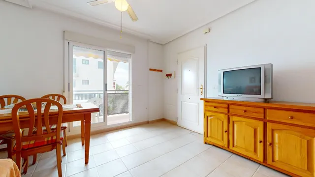 Encantadora Casa con 2 Terrazas a un Paso del Hotel 525 – 3 Dormitorios en Los Alcázares — 2