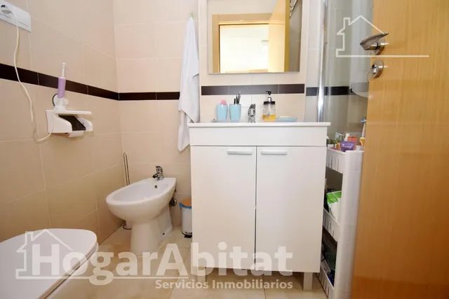 ¡Vistas al mar! Amplio, esquinero y alto en residencial con piscina, garaje y terraza — 35