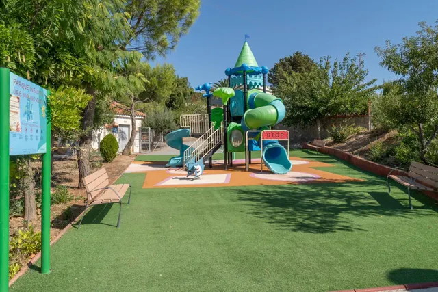 Magnífico solar de 1.002 m2 destinado a chalets individuales en la Urbanización Molino Ato de Otura — 50