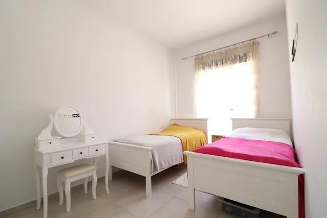 Chalet moderno en Urb Vista Bella, San Miguel de Salinas — 11