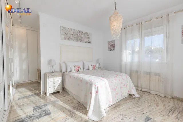 ¡MAGNIFICO CHALET INDEPENDIENTE CON CALIDADES ESPECTACULARES Y PISCINA PRIVADA EN GOJAR! — 28