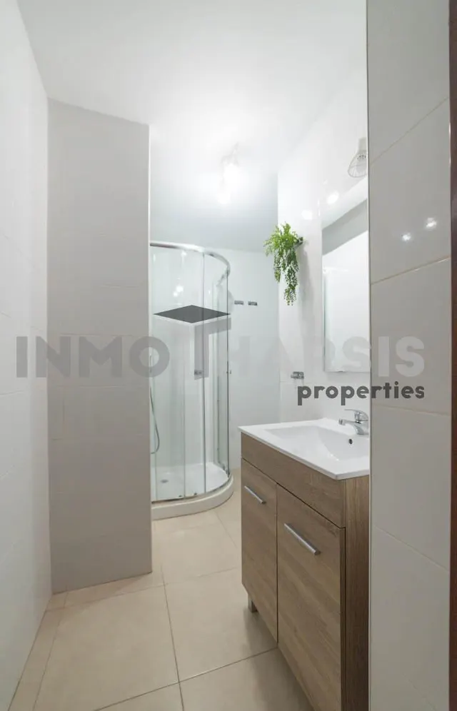 SE VENDE TOTALMENTE REFORMADO LISTO PARA ENTRAR A VIVIR O ALQUILAR — 21