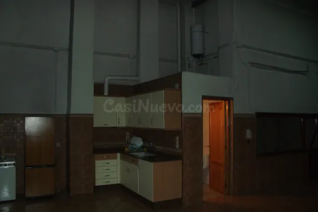 LOCAL COMERCIAL MUY CÉNTRICO EN LLIRIA. - foto 4
