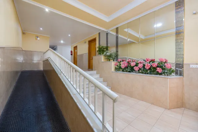 Apartamento de dos dormitorios a escasos 150 metros de la playa del cura, en torrevieja — 27