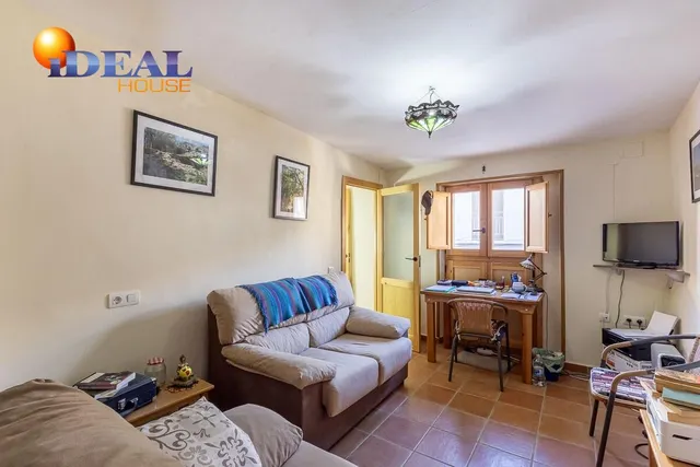 GR3929 - Alhama de Granada - Casa de pueblo reformada con patio delantero y azotea — 13