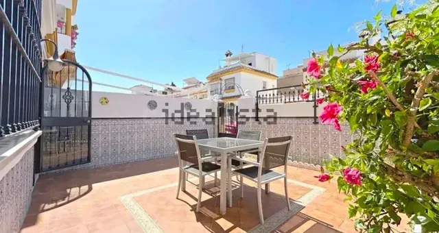 SE VENDE CHALET ADOSADO EN BARBATE ZONA POLI - foto 2