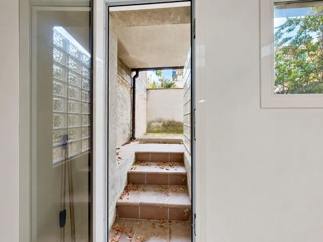 Local comercial con encanto y patio privado — 11