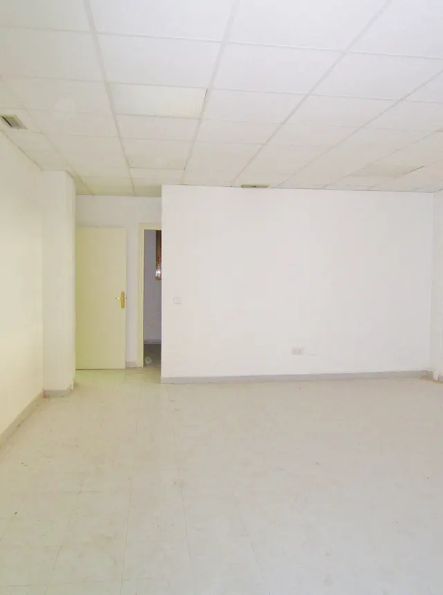 Oportunidad invesores!!! Gran local comercial de 300 metros en la Av. de Denia. — 13