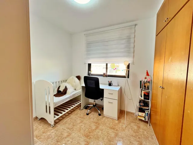 Piso de 4 habitaciones con terraza y ascensor en Ferreries - VPO — 23