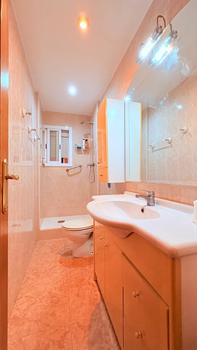 Pis de 4 habitacions amb ascensor — 16