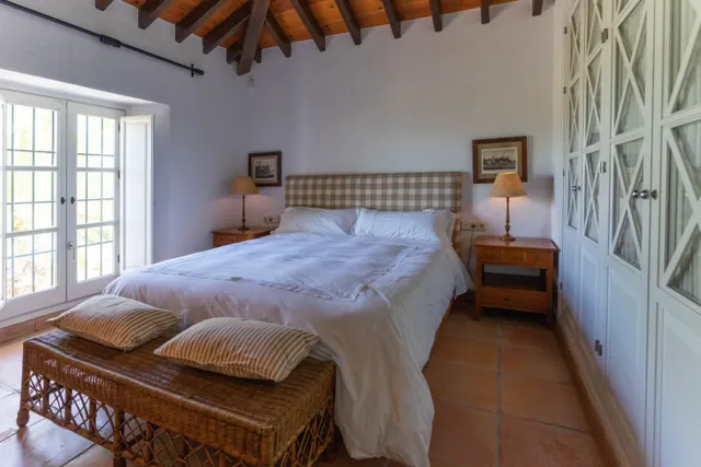 Bonita casa de campo con piscina, jardines y barbacoa — 43