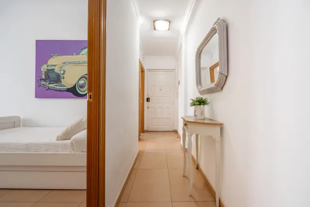 Piso de 87 m2 con 3 dormitorios en Pedro Antonio de Alarcón 27, junto a Recogidas — 40