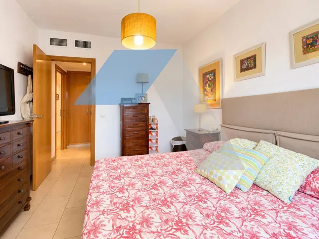 Chalet en parcela urbana con piscina privada en san vicente del raspeig — 33