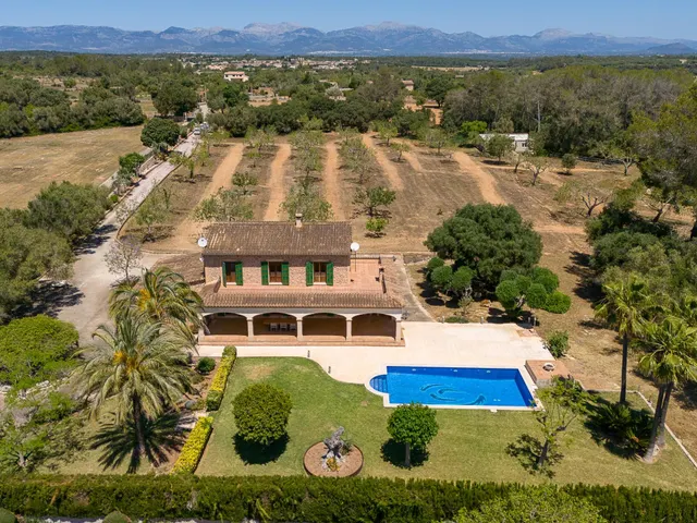 Finca Rústica en Algaida con piscina, privacidad y carácter mallorquín — 3