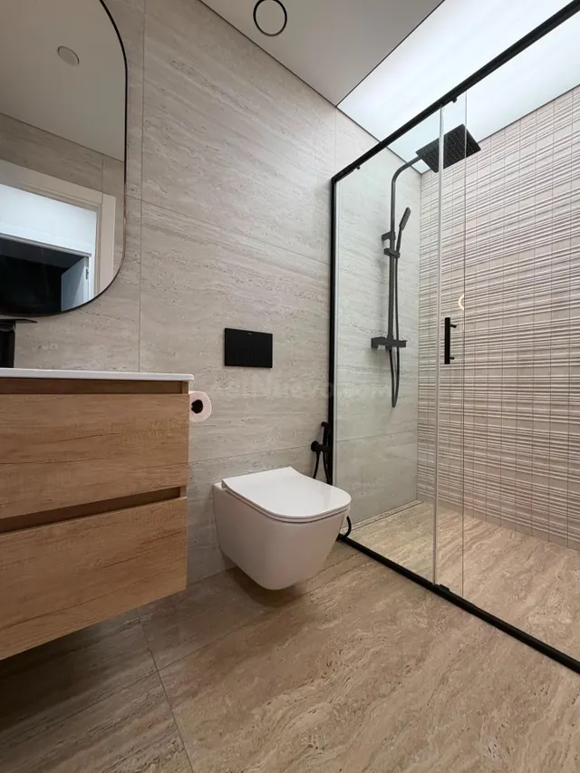 Gran bungalow junto al mar en Torrevieja: 1 hab, 1 baño — 4