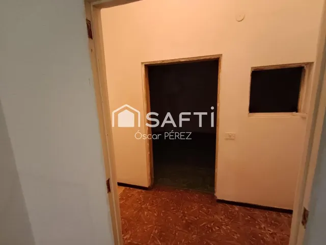 Casa terrera de 4 niveles con gran potencial — 45