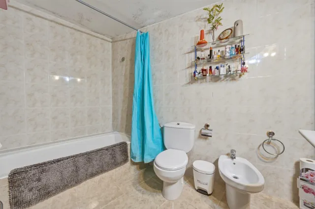 Planta baja en sonservera con patio y parking — 15