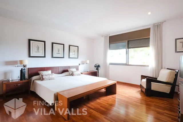 Villa de lujo con piscinas y finca de 6 ha en Sant Feliu de Codines — 44