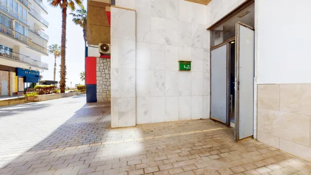 LOCAL COMERCIAL A LA VENTA EN LA MALAGUETA — 4